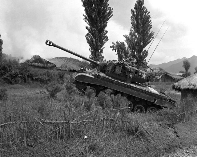 KU体育金太阳二战末期服役重型坦克差点不能入役的美军M26重型坦克(图6)